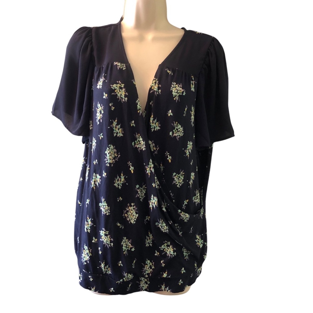 Reitman’s Signature Navy Floral Crossover Top with Chiffon Sleeves Size XXL BNWT